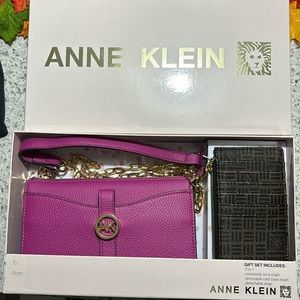 Anne Klein crossbody purse with card case wallet & removable strap